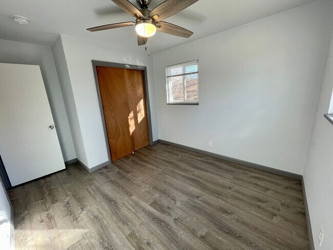 Building Photo - Newly Renovated 4 Bed 2 Bath House Near CSU!