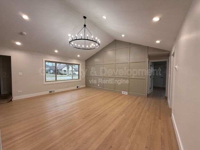 Building Photo - 465 Alexander Blvd