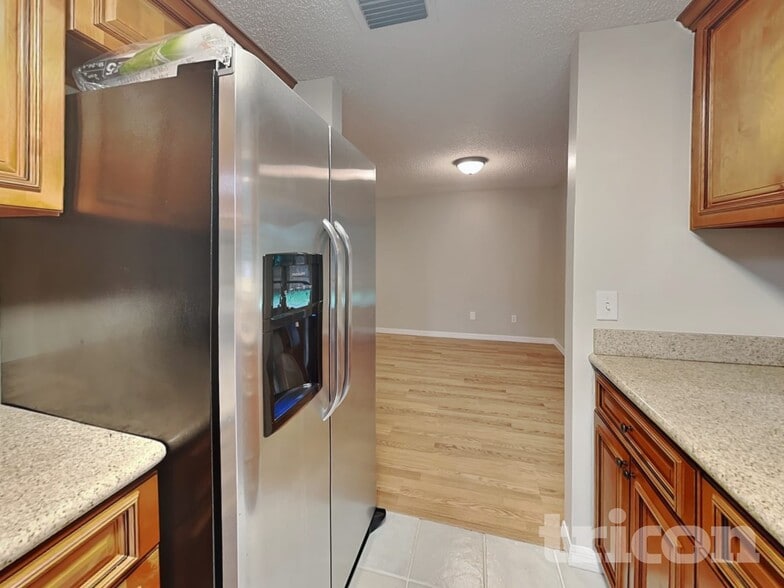 Building Photo - 18307 Oakdale Rd