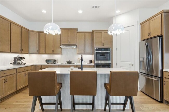 Building Photo - 158 Kingwood Dr