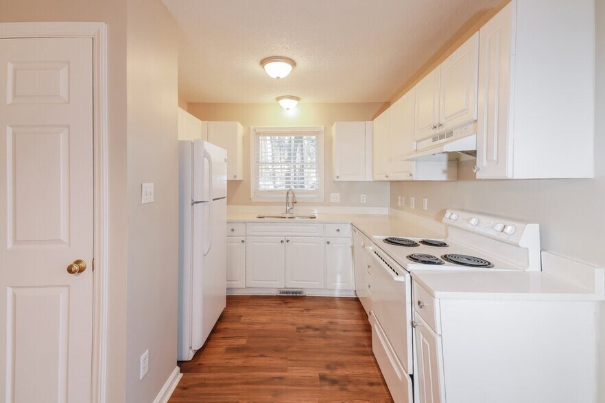 Building Photo - 5513 Lake Garden Ct