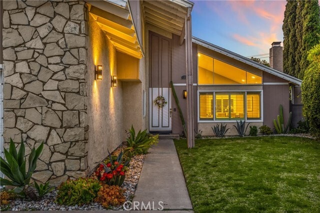 Building Photo - 1320 N Van Gogh Cir