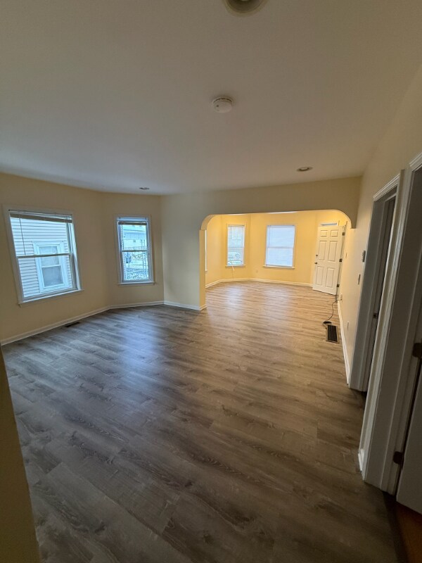 Building Photo - 693 Walnut St