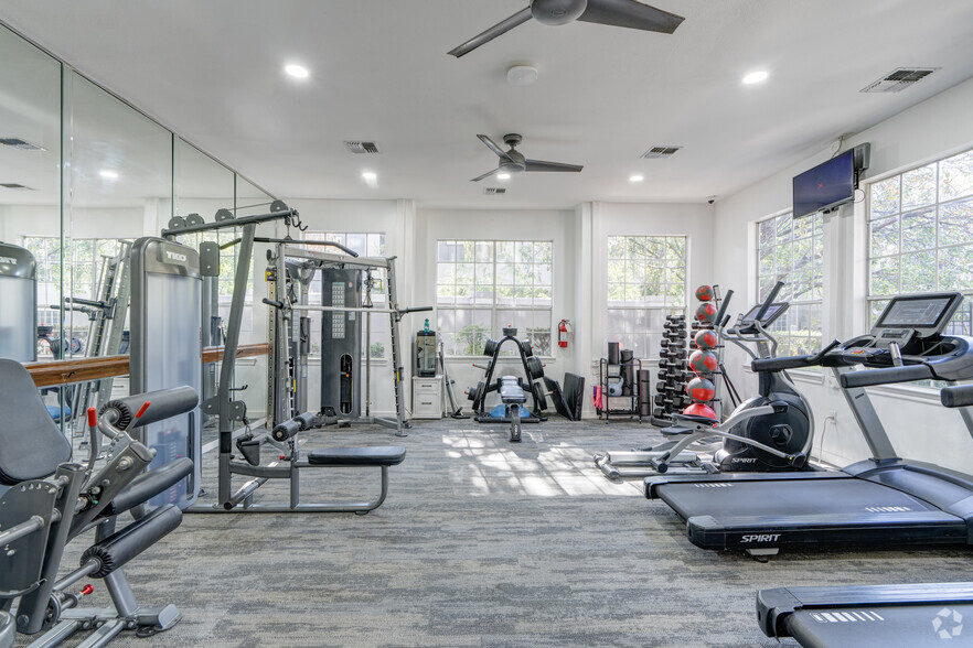 Fitness Center - Midtown Arbor Place