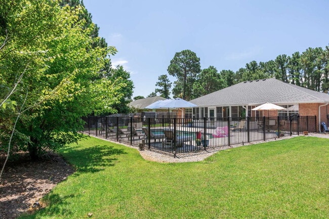 Building Photo - "Coastal Elegance Awaits: Spacious 4-Bed Oasis with Granite Touches on Shipwreck Road"