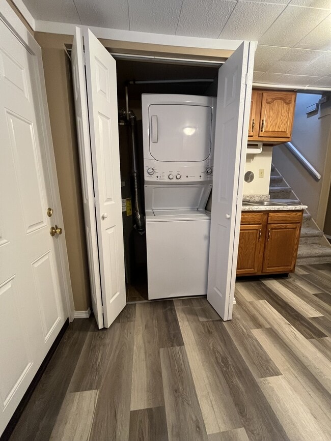 Building Photo - 114 Moffett Ave