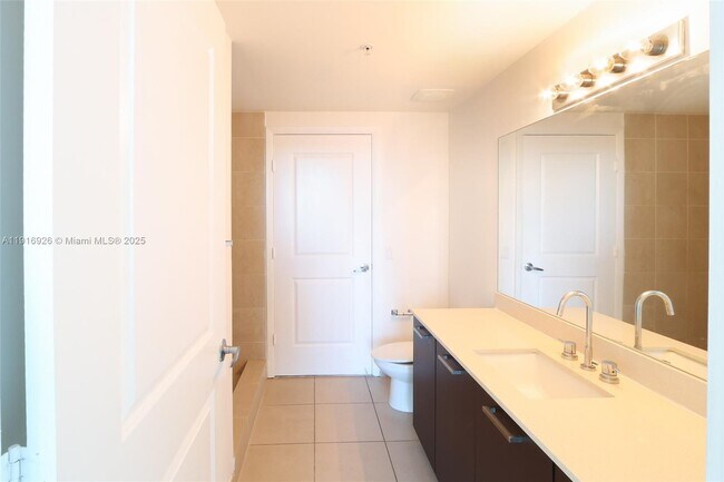 Building Photo - 333 NE 24th St