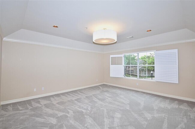 Building Photo - 4323 Lake Walk Ct