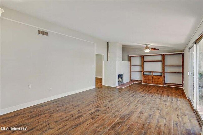 Building Photo - 4750 Old Canton Rd