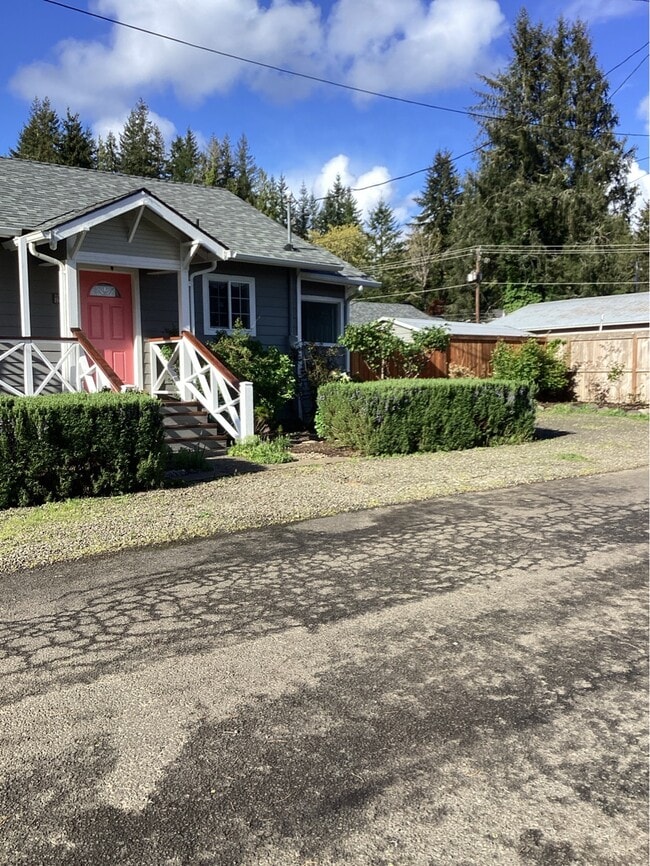 Building Photo - 868 NW 6th St