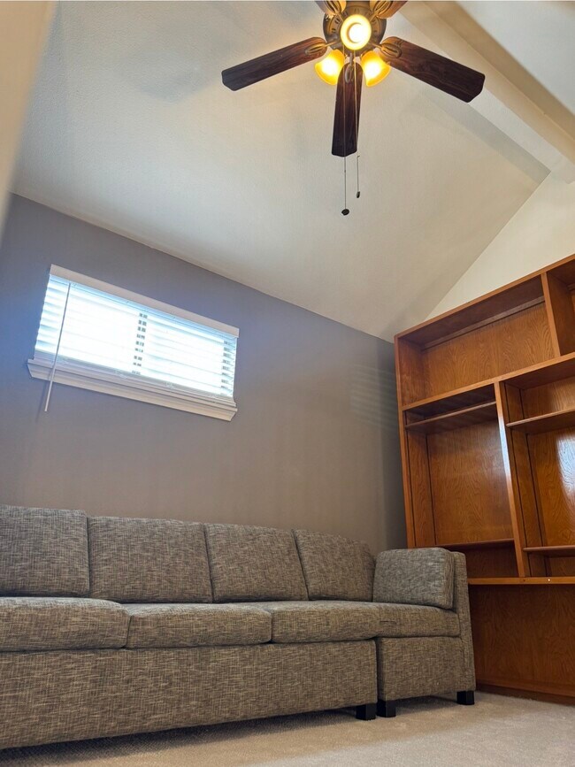 Building Photo - 3130 Walnut Bend Ln