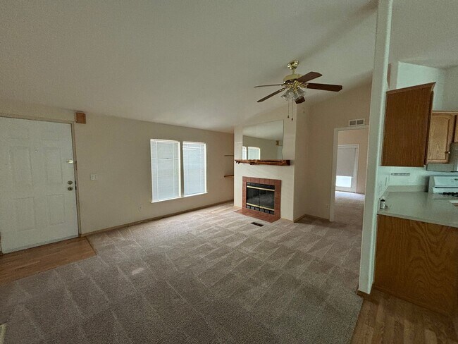 Building Photo - 28676 Via Playa Del Rey