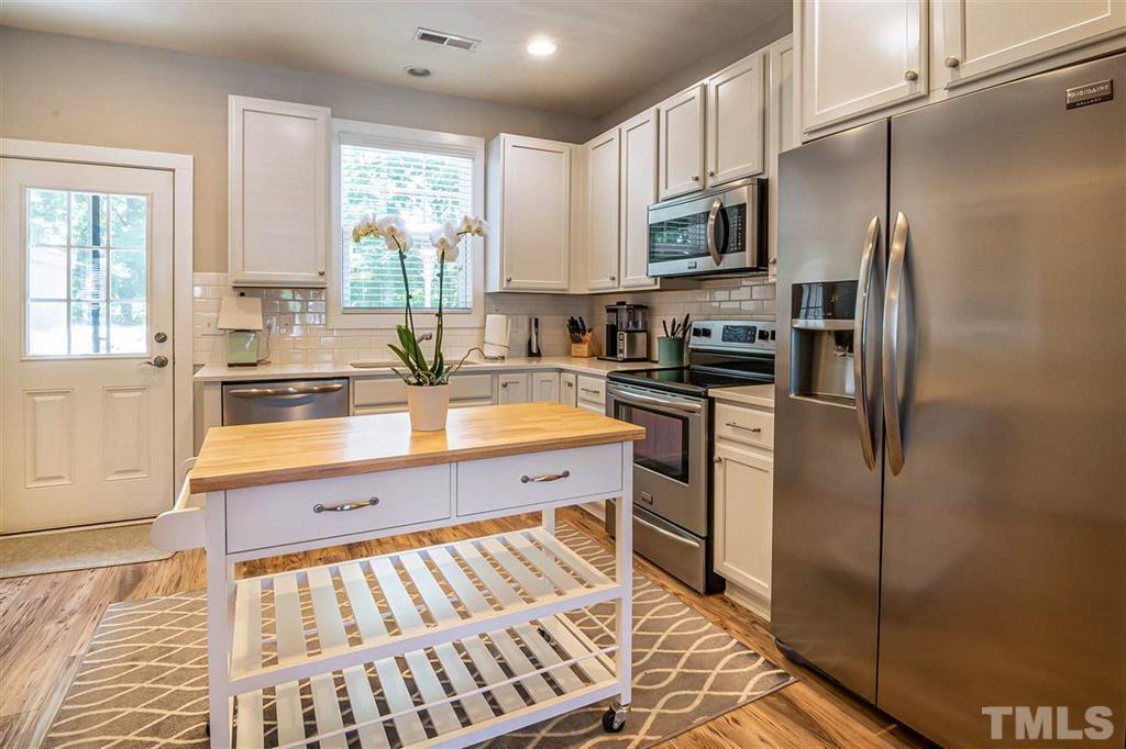 Building Photo - 2800 Bedford Green Dr