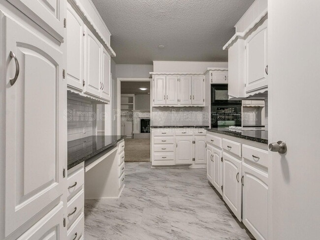 Building Photo - 6109 Kingston Rd