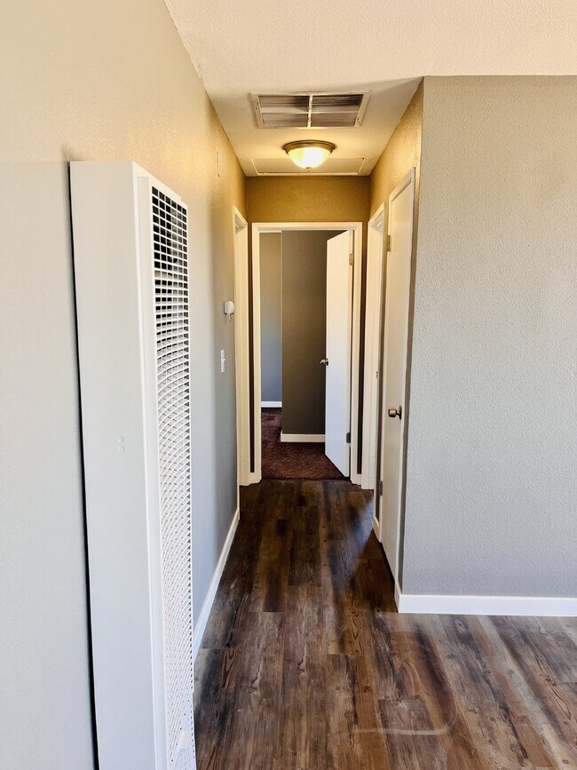 Building Photo - Two bedroom Home in South Joshua Tree