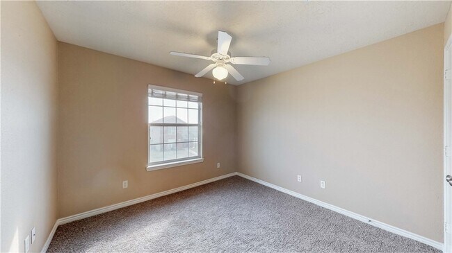 Building Photo - 4023 Southern Trace Dr