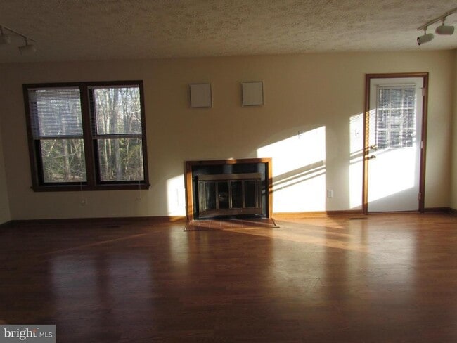 Building Photo - 23350 Black Oak Ct