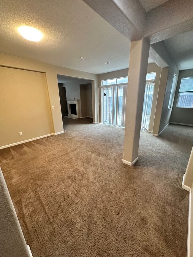 Building Photo - 2161 Chapman Oak Dr