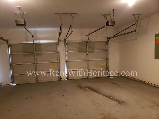 Building Photo - GORGEOUS HOME / UPGRADES GALORE/ GREAT LOCATION!!! CHAPEL HILL SCHOOLS