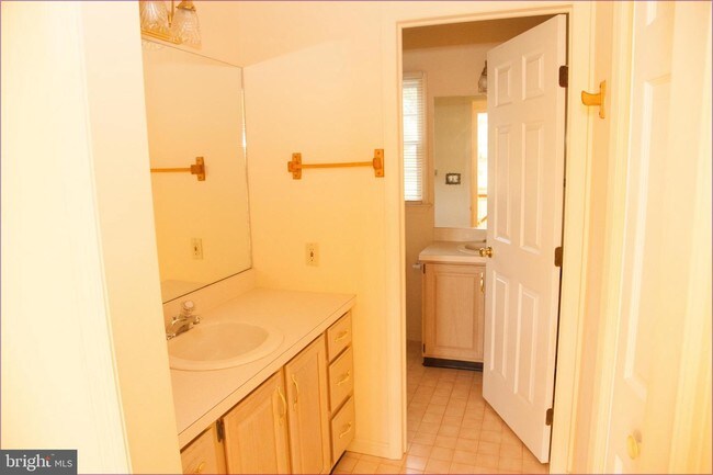 Building Photo - 519 Cobbler Ct
