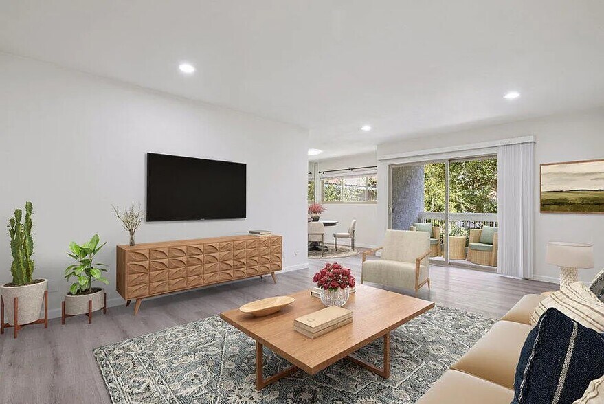 Primary Photo - 4716 Park Granada