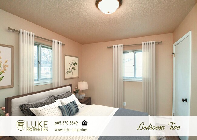 Building Photo - 3005 E 20th St