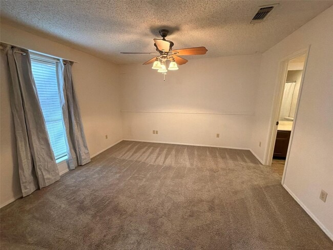 Building Photo - 2327 Torrington Dr