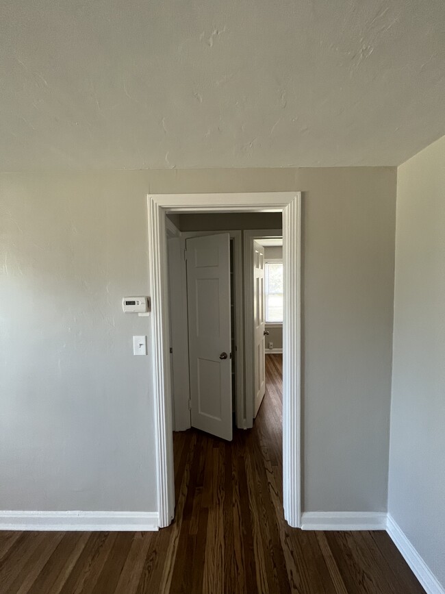 Entry to bedrooms - 24730 Lake Shore Blvd