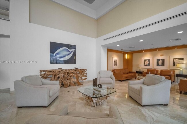 Building Photo - 2065 S Ocean Dr