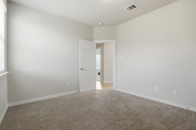 Building Photo - 2803 Chancery Summit Ct