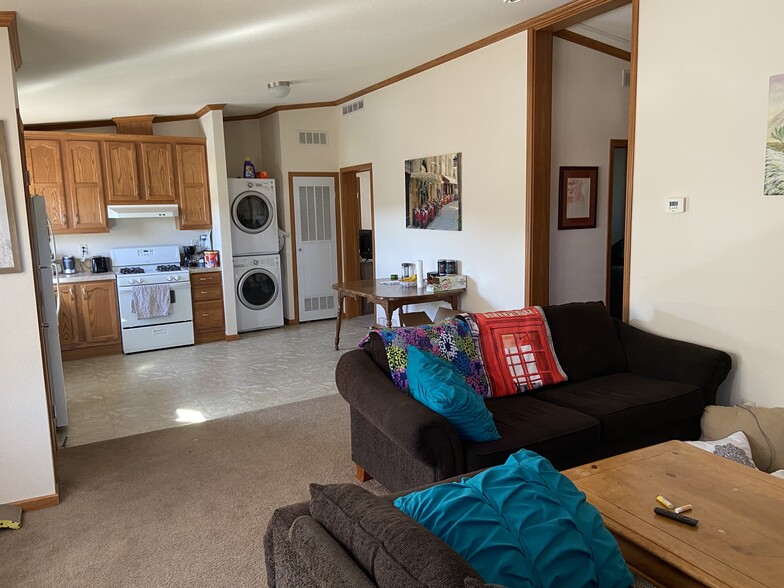 Building Photo - 2074 Harpy Eagle Ct