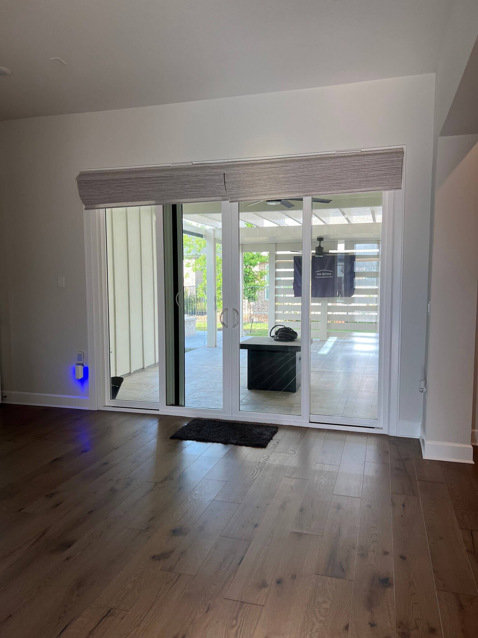 Patio Slider - 209 Cruising Oak St