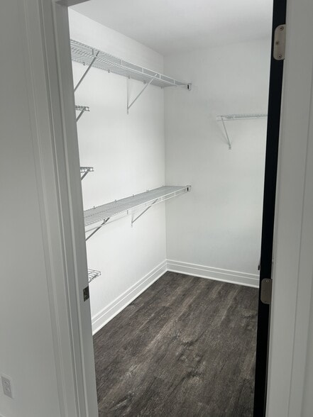 Building Photo - 4256 Greenfield Pkwy