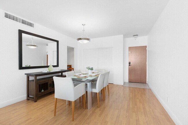 Building Photo - 3801 S Ocean Dr