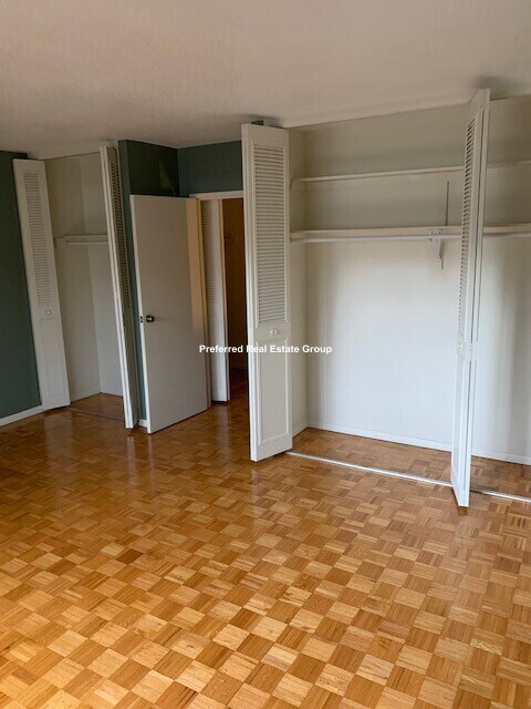 Building Photo - 330 Newton St