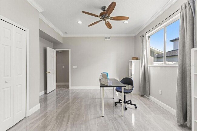 Building Photo - 26932 Sea Breeze Way