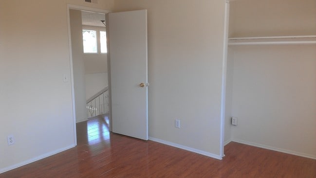 Building Photo - 1226 Azalea Ct