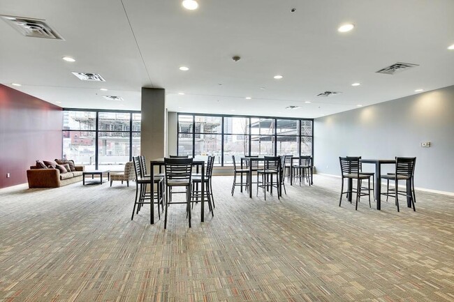 Building Photo - 740 Portland Ave