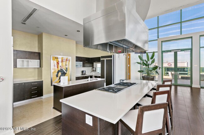 Building Photo - 1431 Riverplace Blvd