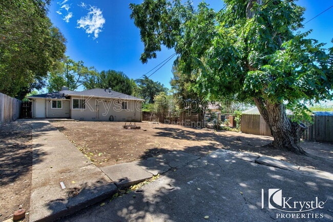 Building Photo - 505 Laurel St