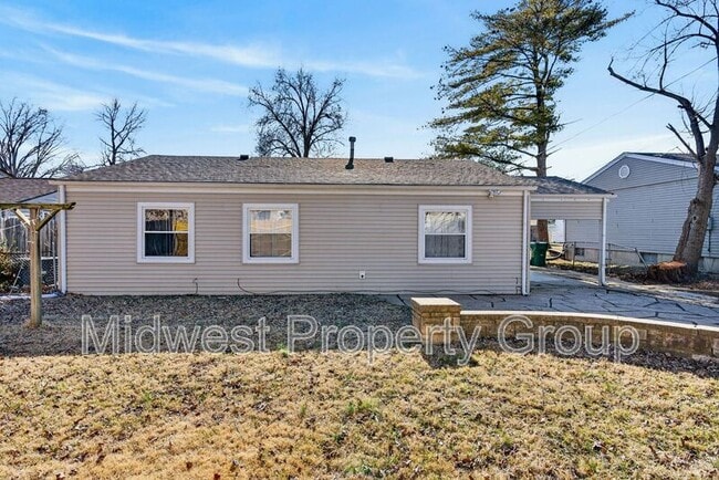 Building Photo - 36 Jamestown Dr