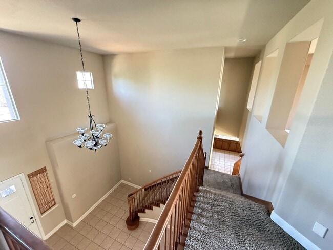 Building Photo - 2212 Maloney Dr