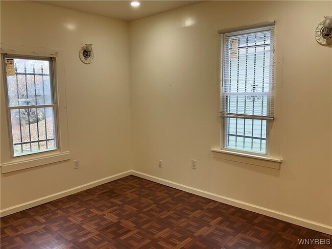 Building Photo - 291 Rother Ave