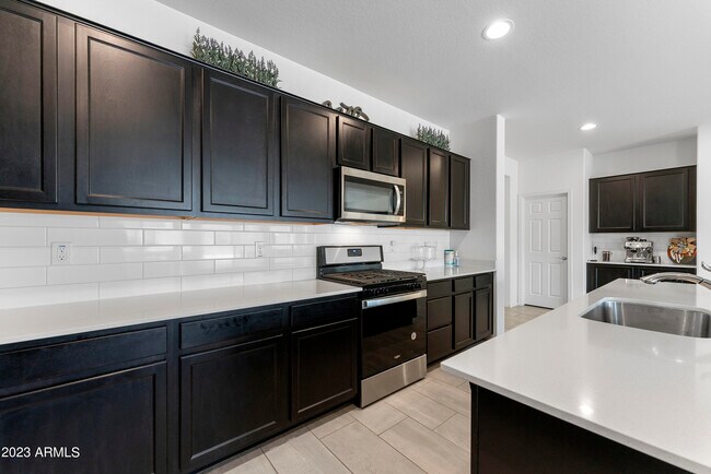 Building Photo - 23138 E Camina Plata