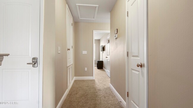 Building Photo - 7467 Shadow Lake Dr