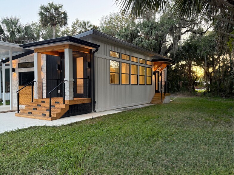 Building Photo - 507 Lake Dr
