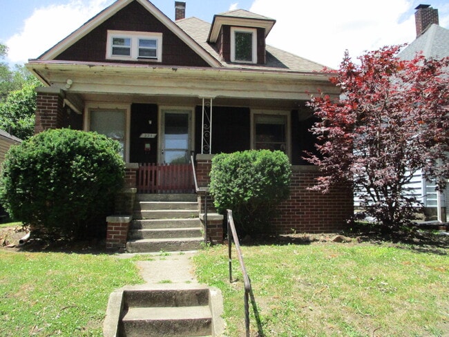 Primary Photo - 331 S 18th St