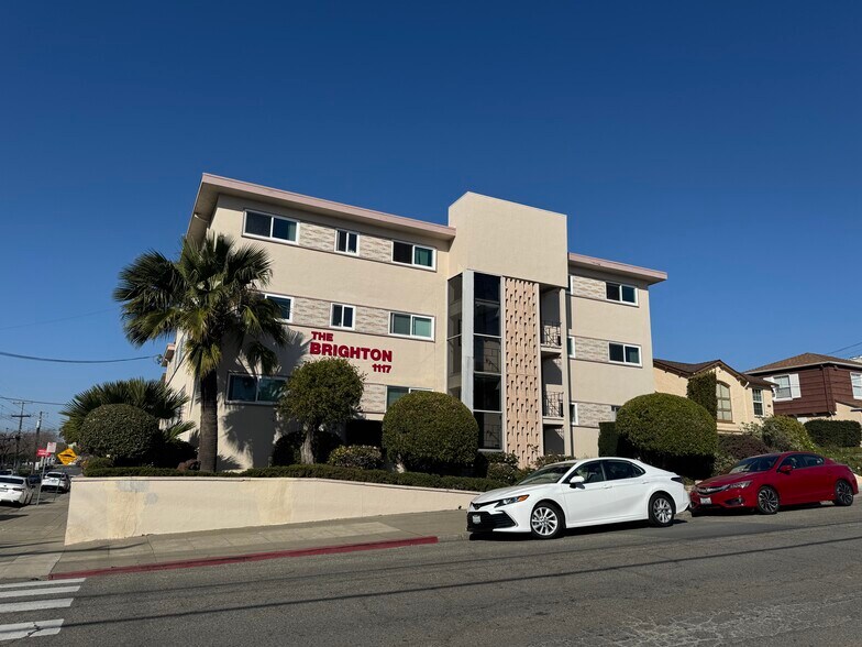 Building Photo - 1117 Brighton Ave