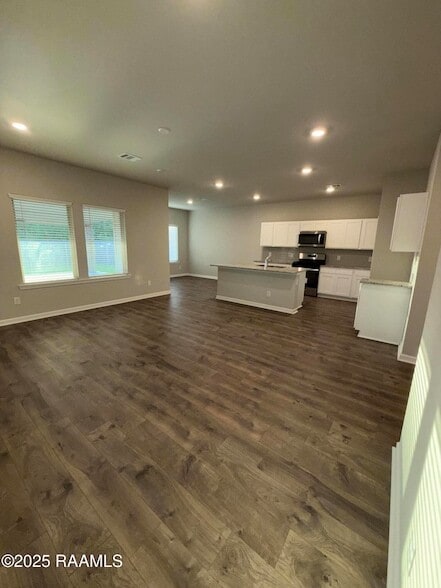 Building Photo - 200 Broussard Hl Dr