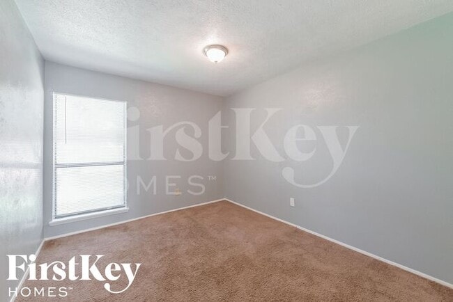 Building Photo - 24007 Beef Canyon Dr
